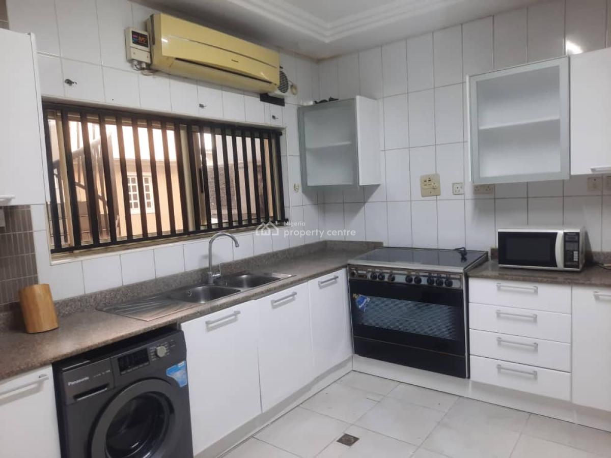 3 Bedroom Apartment with Bq, Gym, Swimming Pool & Childrens Play Area, Lekki Phase 1, Lekki, Lagos, Flat / Apartment for Rent