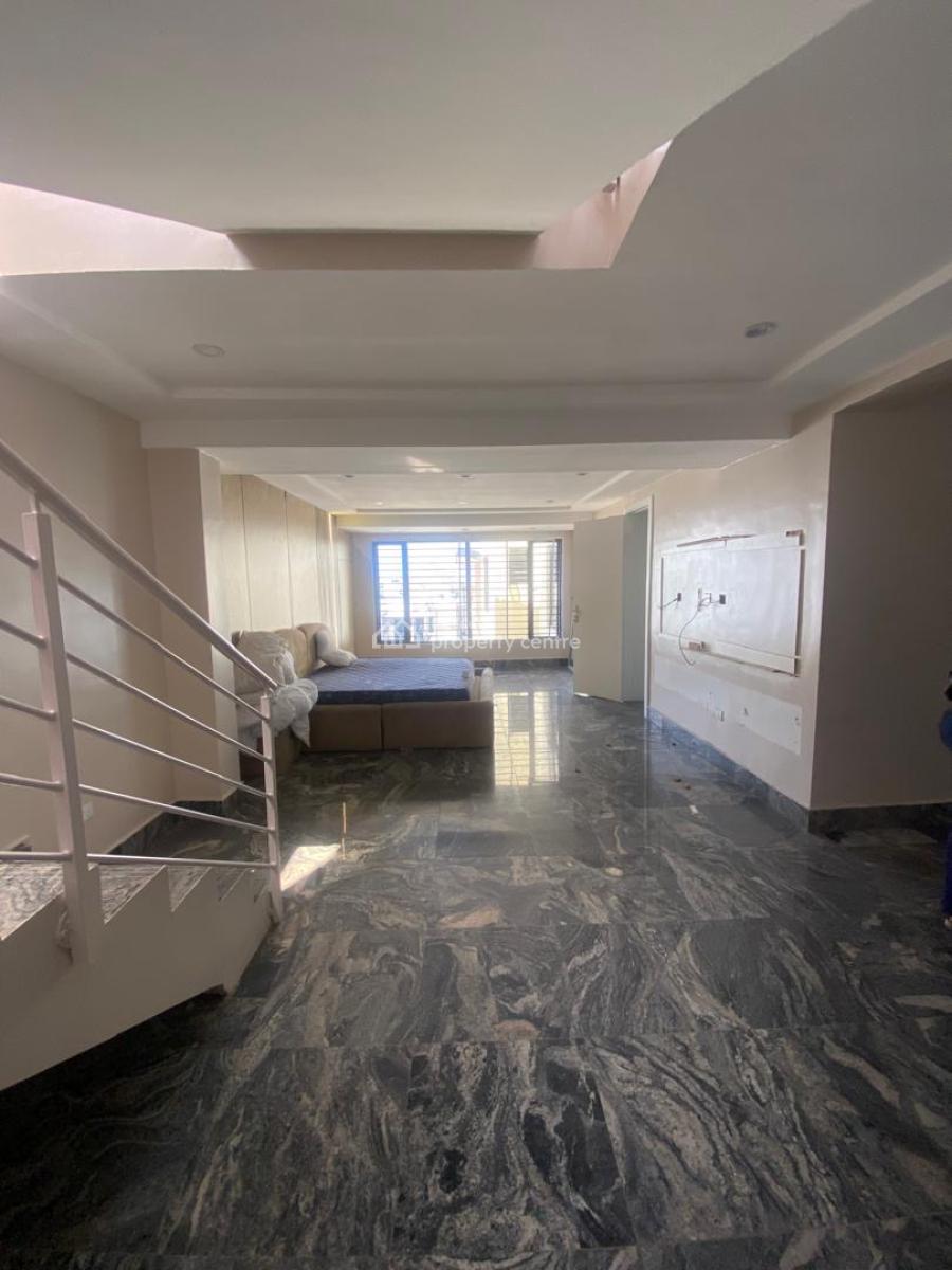 4 Bedrooms Penthouse Floor on 3rd Floor, Lekki Right, Lekki Phase 1, Lekki, Lagos, Flat / Apartment for Rent