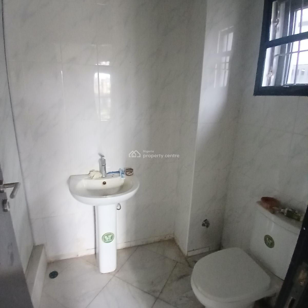 3 Bedroom Apartment Apartment with Swimming Pool,gym,elevator, Chevron Toll Gate ,orchid Road, Lekki, Lagos, Flat / Apartment for Rent