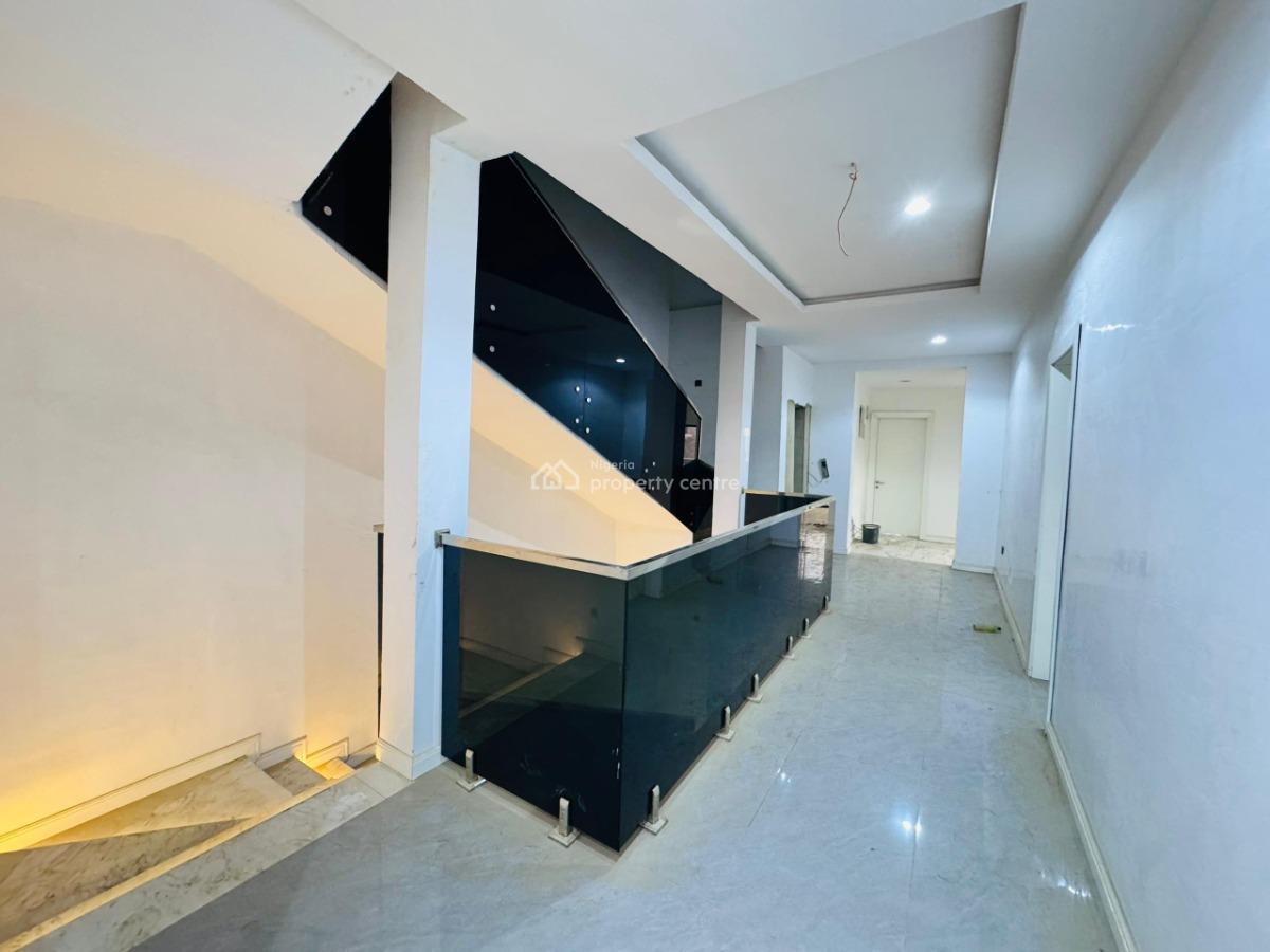 5 Beds Duplex with 2 Rooms Bq  Swimming Pool,gym House,cinema, Guzape District, Abuja, Detached Duplex for Sale