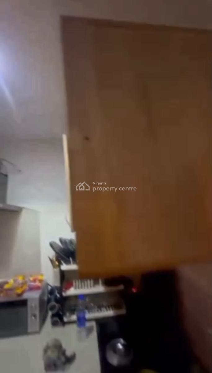 Standard  Unfurnished Mini Flat Upstairs, Off Admirality, Lekki Phase 1, Lekki, Lagos, Mini Flat (room and Parlour) for Rent