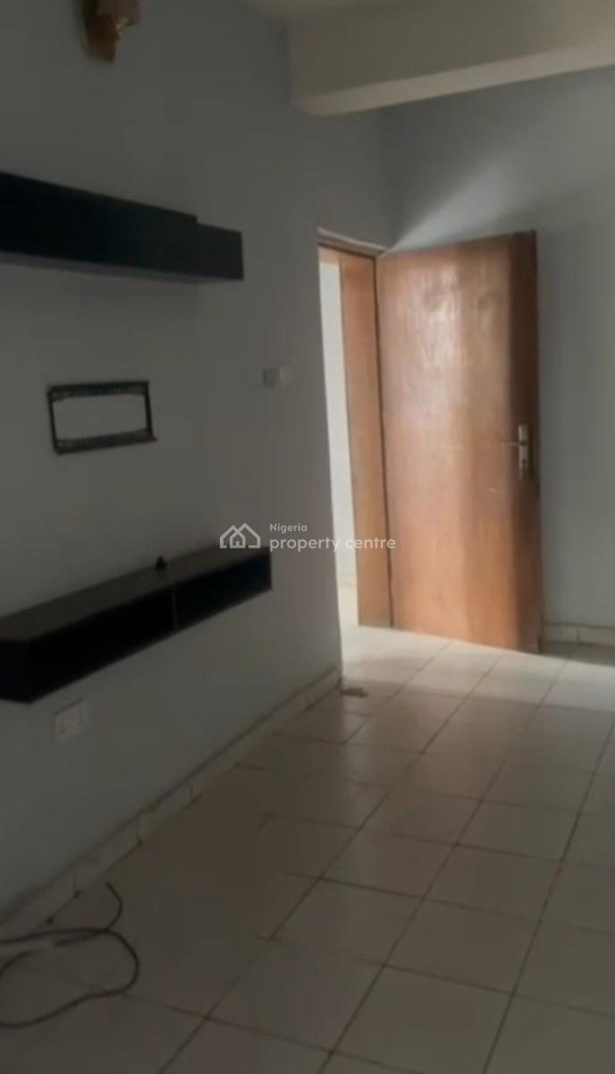 Nice 1bedroom Flat, 1st Floor,  Tarred Rd, Jabi Main(tarred Rd), Jabi, Abuja, Flat / Apartment for Rent