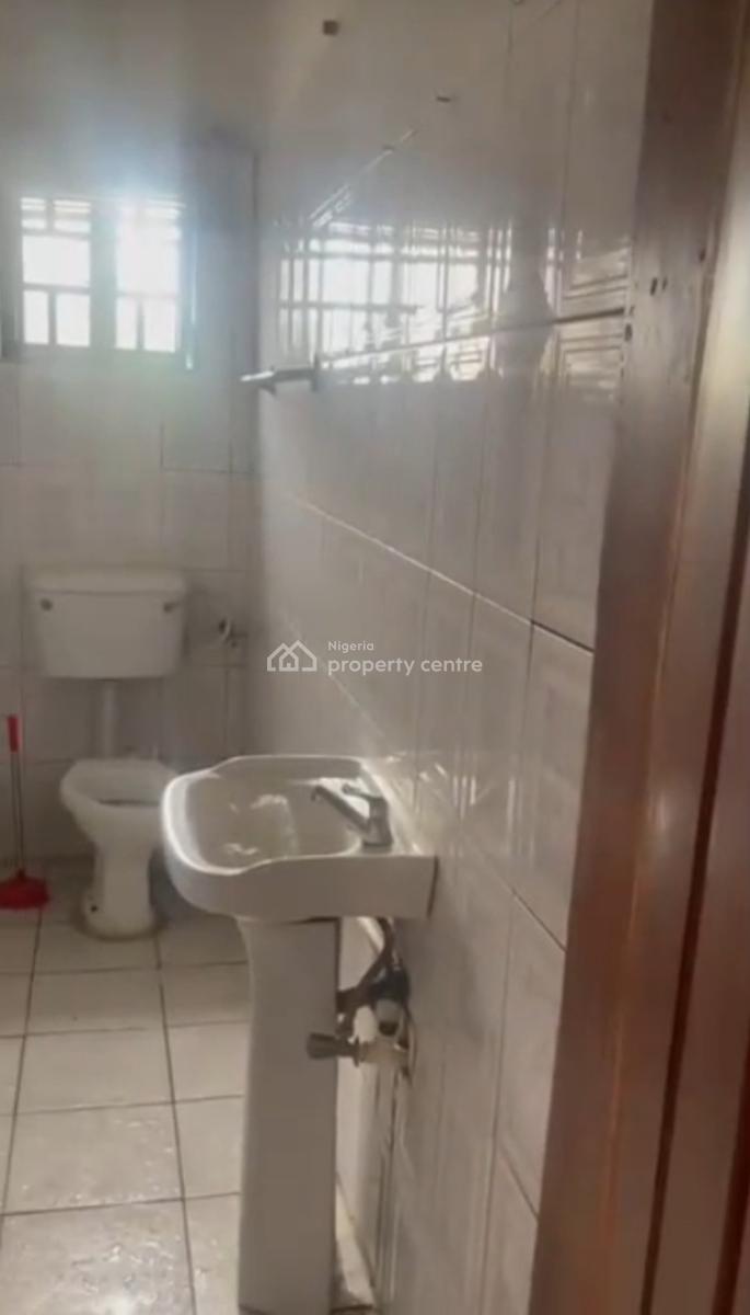 Nice 1bedroom Flat, 1st Floor,  Tarred Rd, Jabi Main(tarred Rd), Jabi, Abuja, Flat / Apartment for Rent