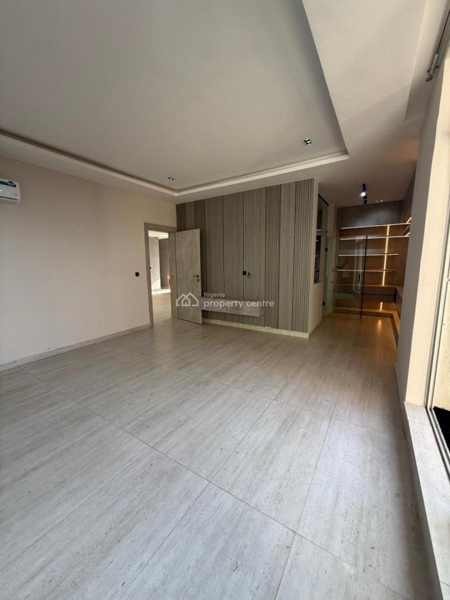 Luxuriously Built 2 Bedroom Penthouse & Swimming Pool, Lekki Phase 1, Lekki, Lagos, House for Sale