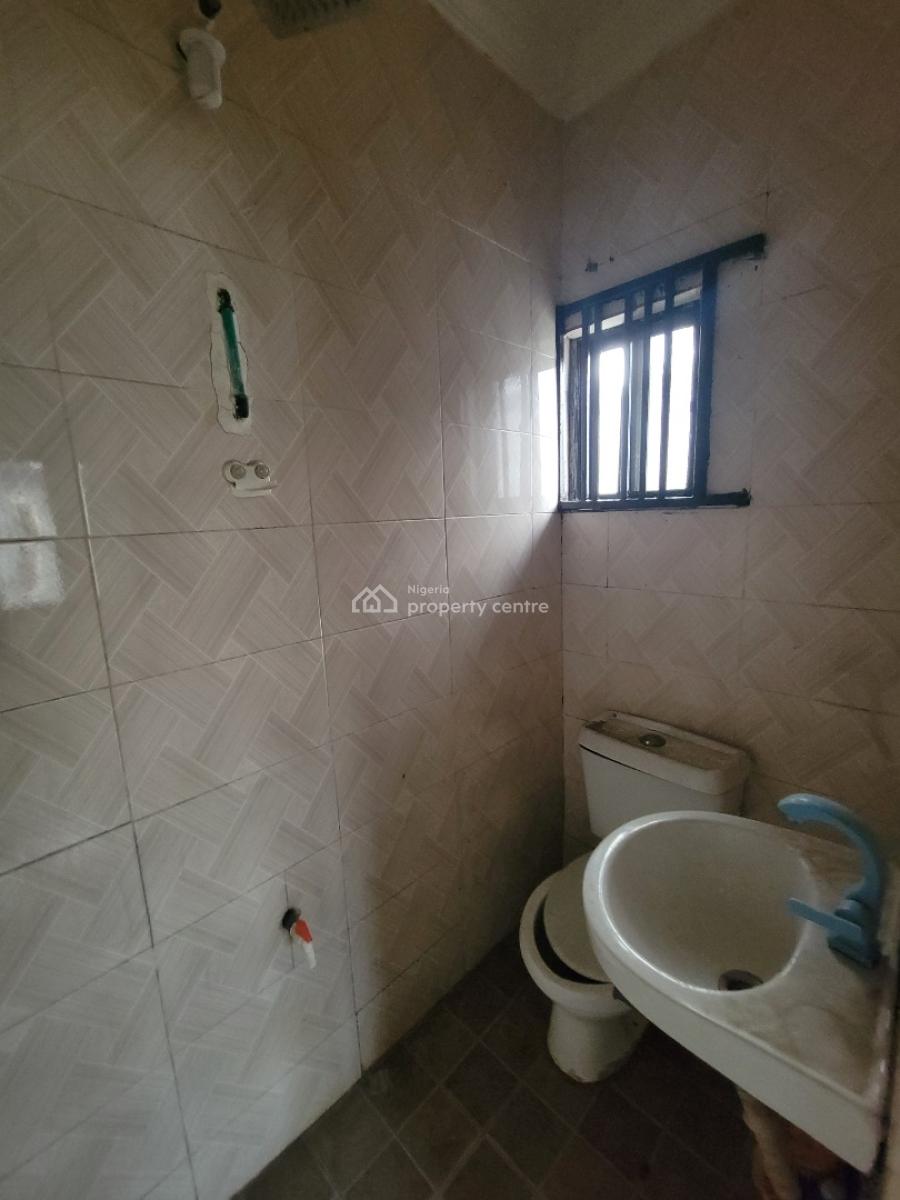 Sharp and Serene 2 Bedrooms Apartment, Ado Road, Ado, Ajah, Lagos, Flat / Apartment for Rent