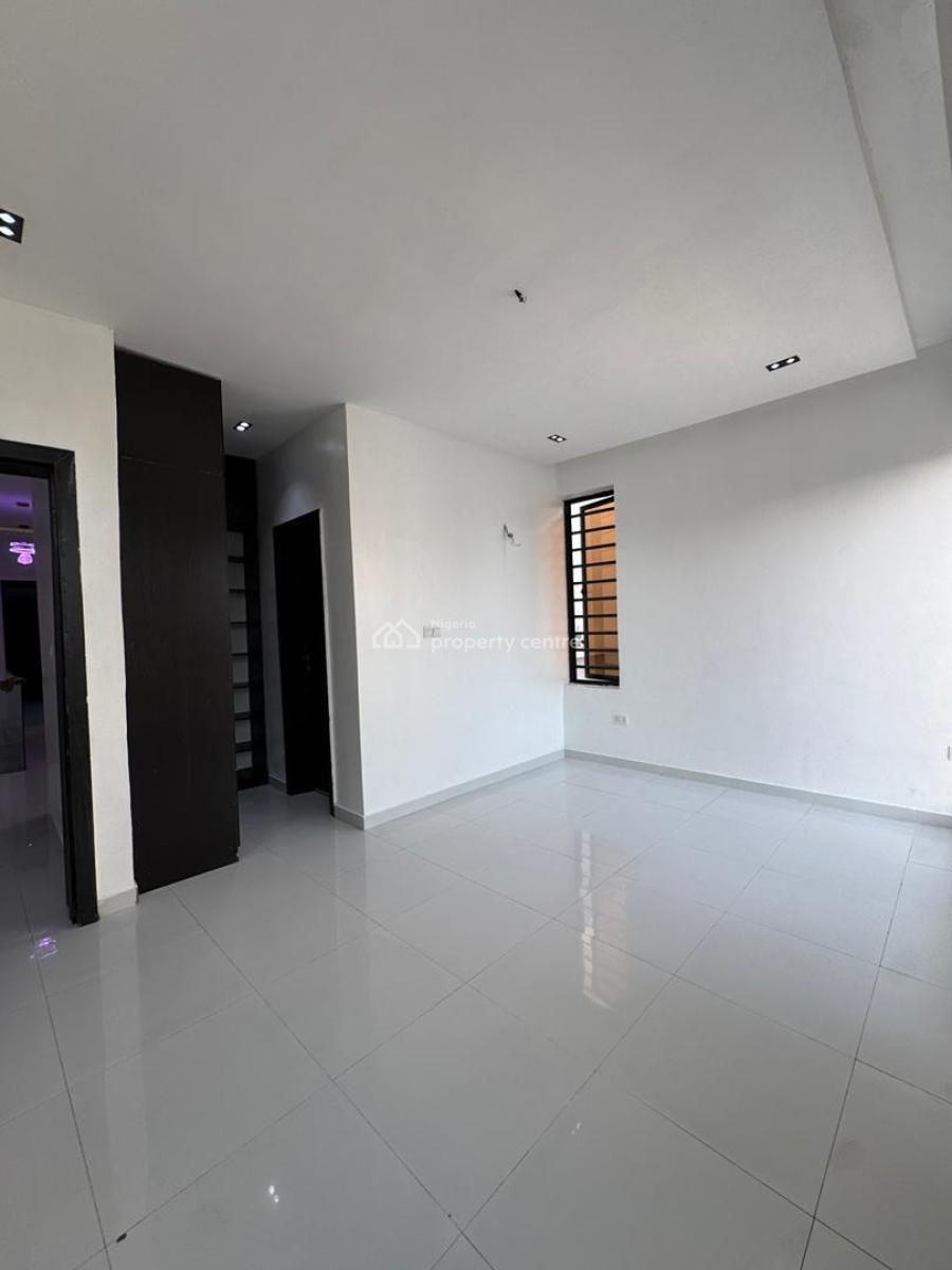 Executive 4-bedrooms Semi-detached Duplex with Bq, Ikota, Lekki, Lagos, Semi-detached Duplex for Sale
