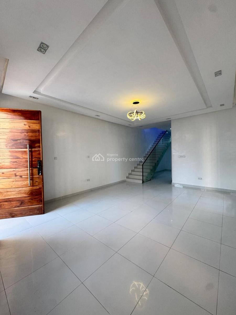Executive 4-bedrooms Semi-detached Duplex with Bq, Ikota, Lekki, Lagos, Semi-detached Duplex for Sale