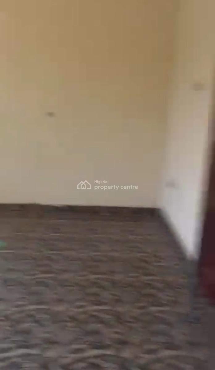 1bedroom Flat, Ground Floor,  Tarred Road, Area 1 Shopping Center, Garki, Abuja, Flat / Apartment for Rent