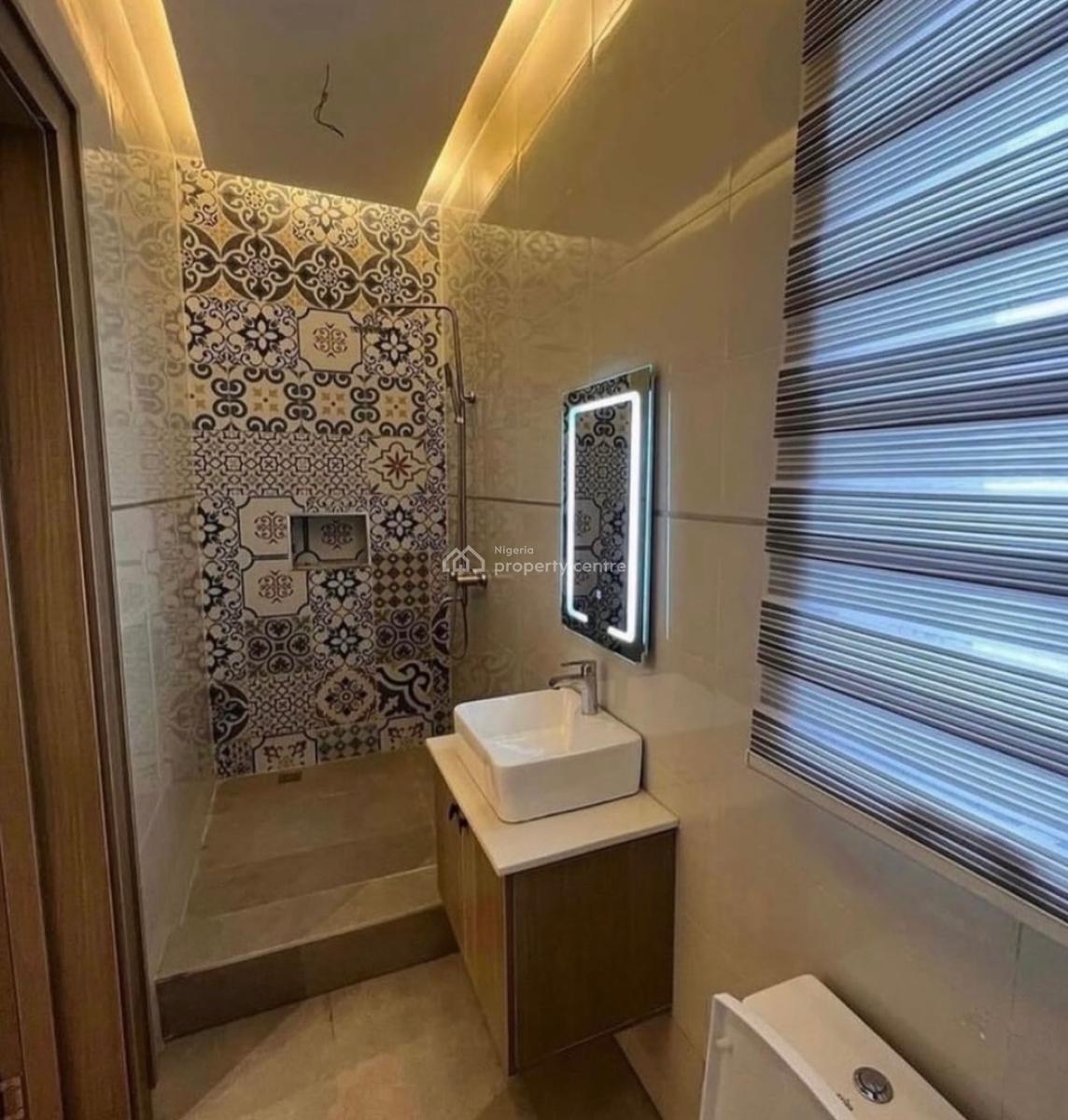 Furnished 3bedroom Apartment, Guzape, Guzape District, Abuja, Block of Flats for Sale