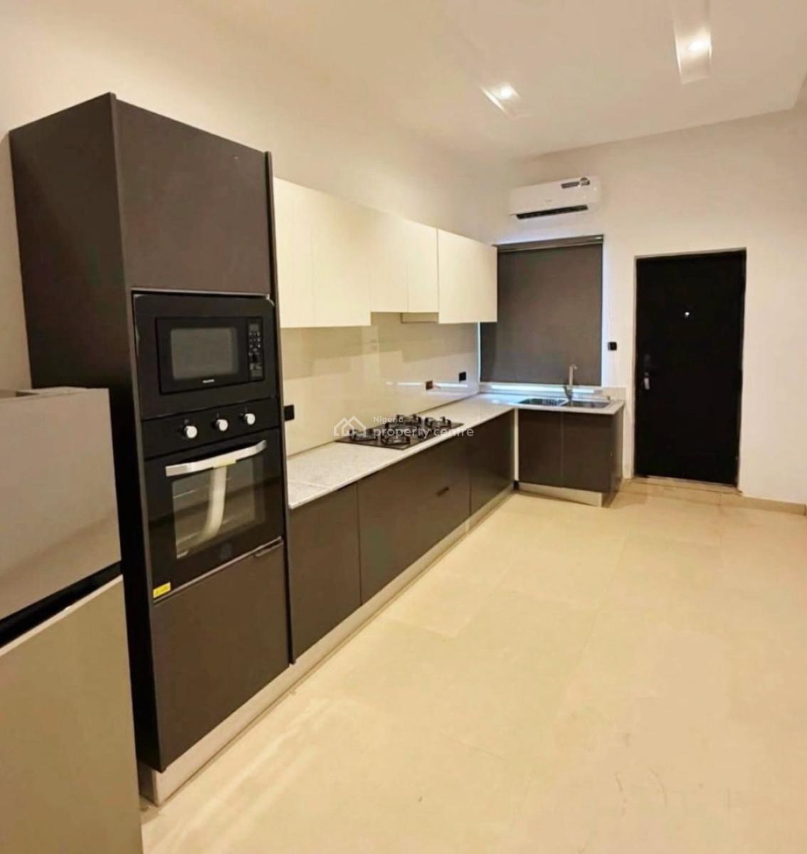 Exquisite Furnished 3 Bedroom, Guzape, Guzape District, Abuja, Block of Flats for Sale