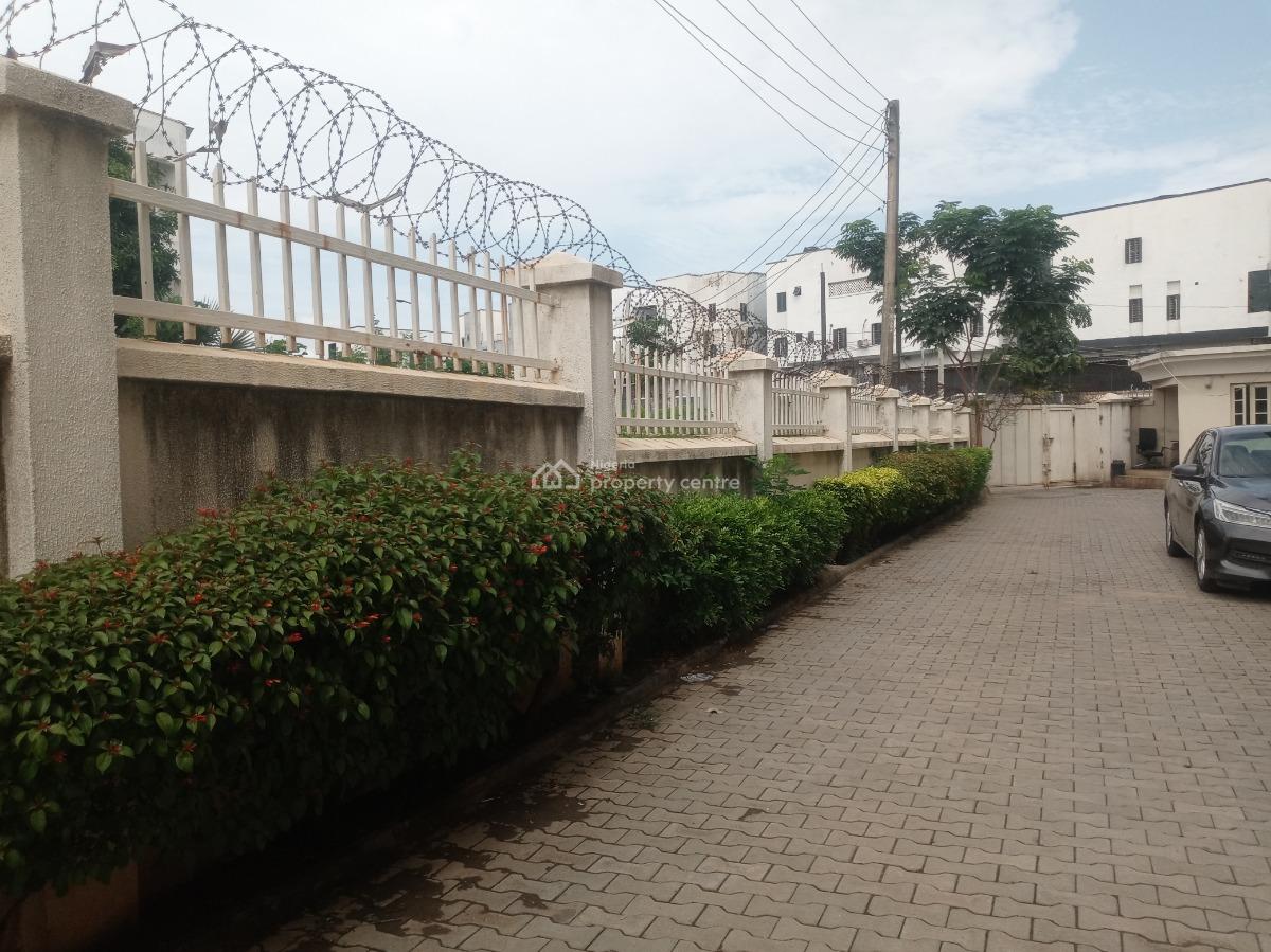 Spacious Three Bedroom Flat, Area 2, Garki, Abuja, Flat / Apartment for Rent