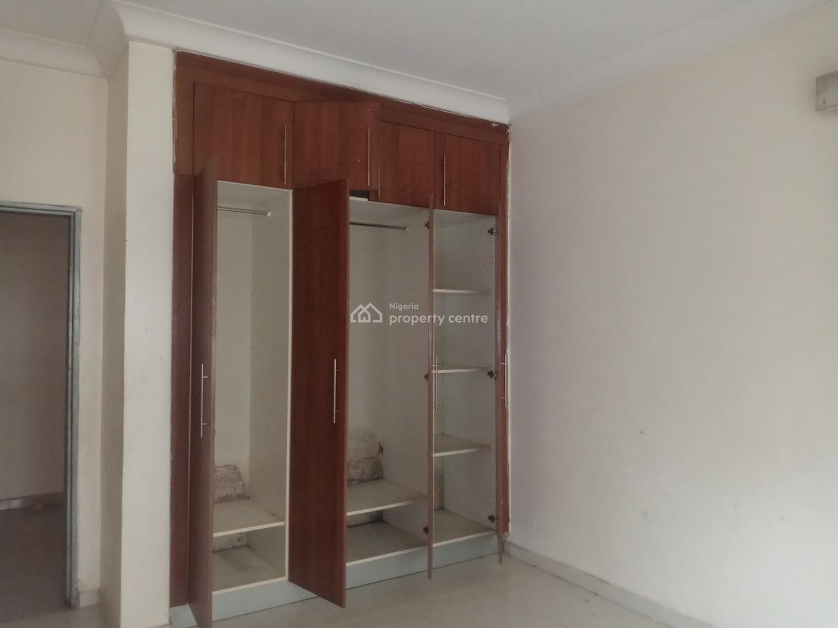 Spacious Three Bedroom Flat, Area 2, Garki, Abuja, Flat / Apartment for Rent