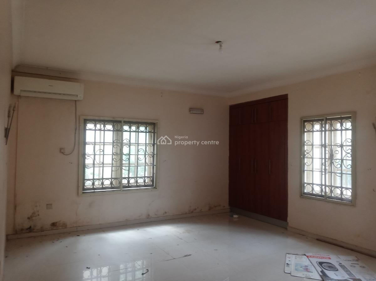 Spacious Three Bedroom Flat, Area 2, Garki, Abuja, Flat / Apartment for Rent