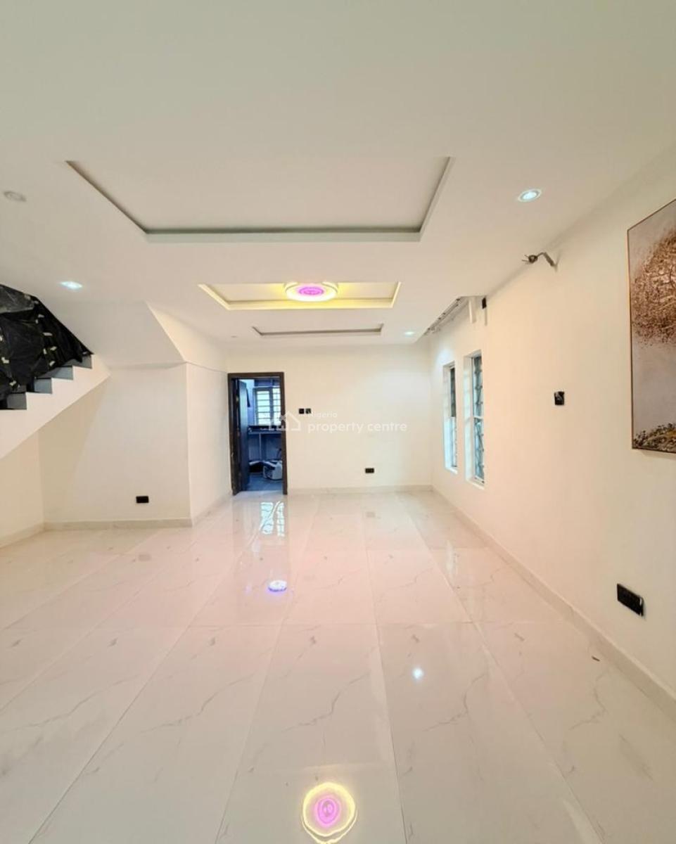 4 Bedroom Semi Detached Duplex with Bq, Gra Phase 1, Magodo, Lagos, Semi-detached Duplex for Sale