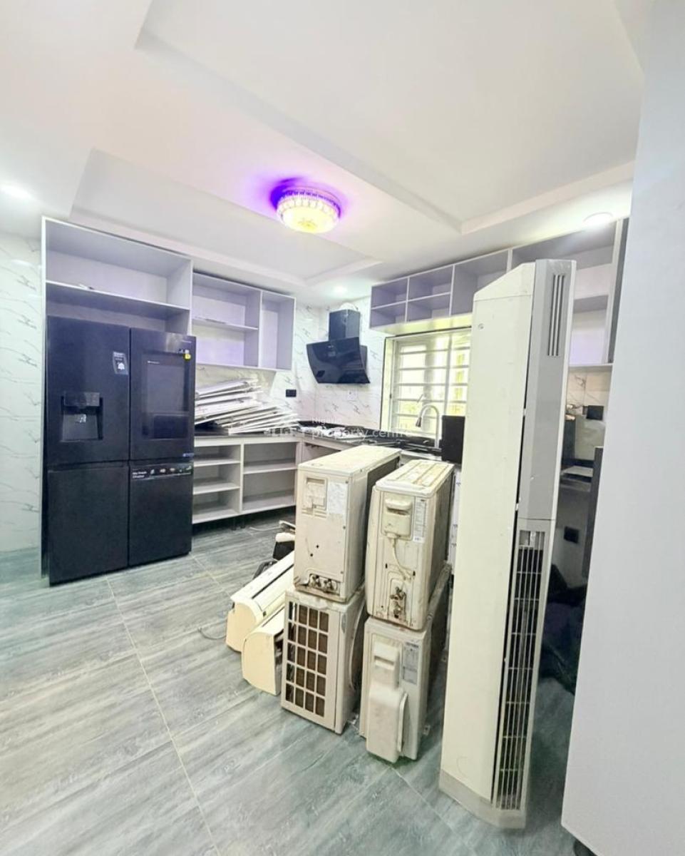 4 Bedroom Semi Detached Duplex with Bq, Gra Phase 1, Magodo, Lagos, Semi-detached Duplex for Sale