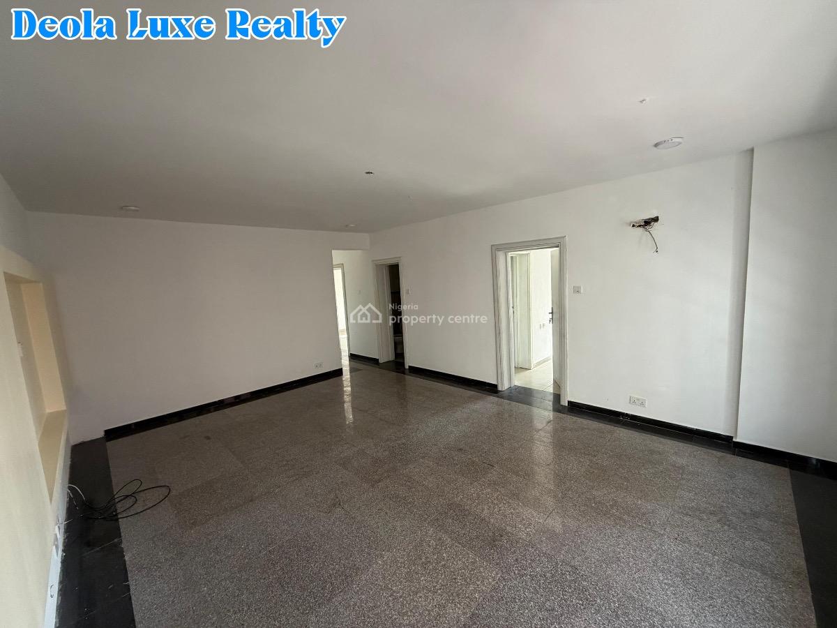 a Well Maintained 2 Bedroom with a Bq, Lekki Phase 1, Lekki, Lagos, Flat / Apartment for Rent