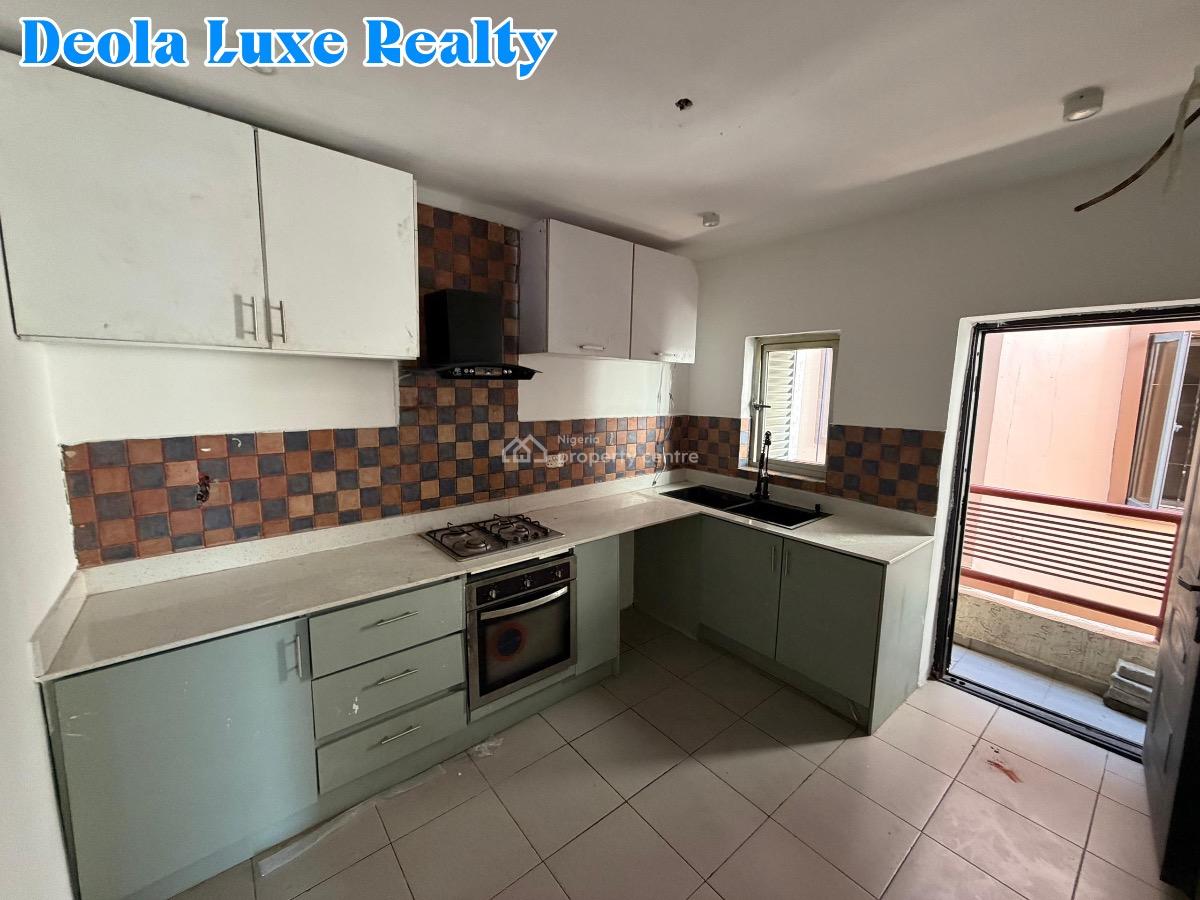 a Well Maintained 2 Bedroom with a Bq, Lekki Phase 1, Lekki, Lagos, Flat / Apartment for Rent