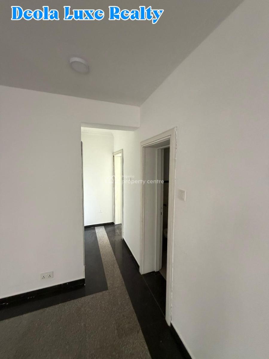 a Well Maintained 2 Bedroom with a Bq, Lekki Phase 1, Lekki, Lagos, Flat / Apartment for Rent