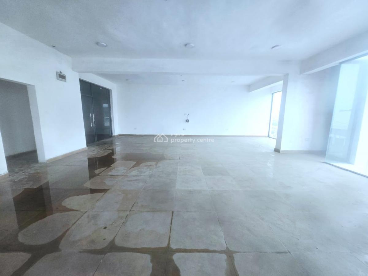 Massive Commercial Showroom, Lekki Phase 1, Lekki, Lagos, Shop for Rent