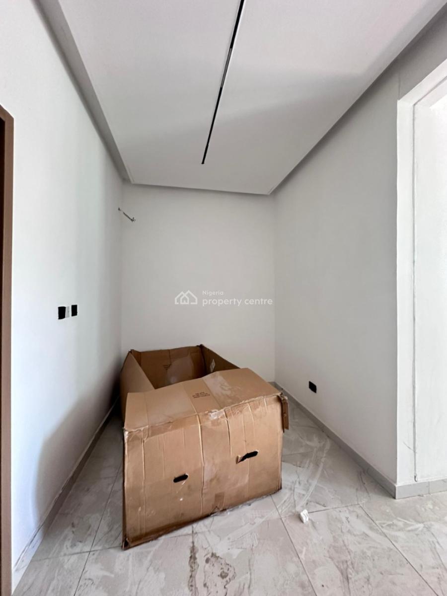 2 Bedroom Apartment+pool & Gym, Lekki Phase 1, Lekki Phase 1, Lekki, Lagos, Flat / Apartment for Rent