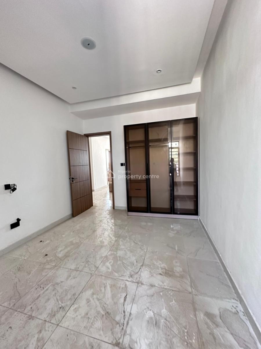 2 Bedroom Apartment+pool & Gym, Lekki Phase 1, Lekki Phase 1, Lekki, Lagos, Flat / Apartment for Rent
