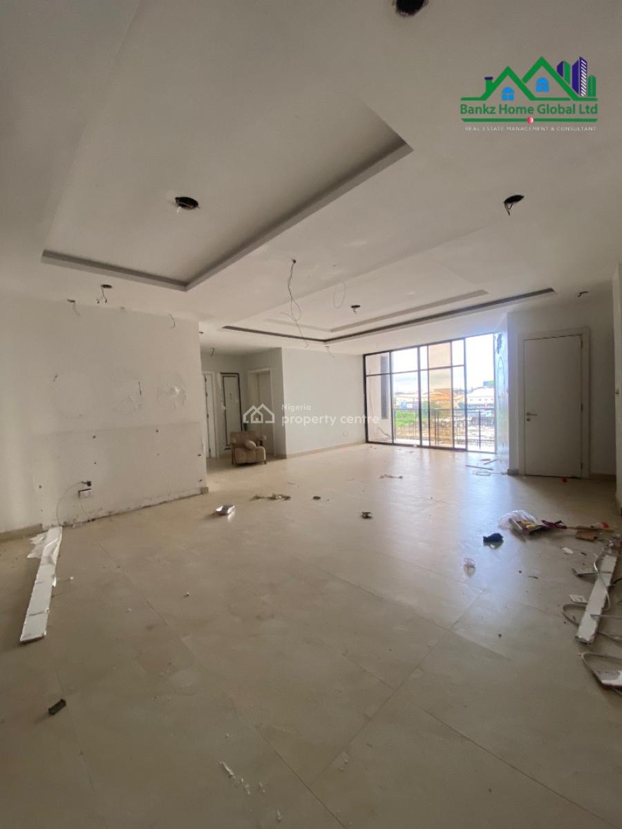 Spacious 3 Bedroom Apartment with a Bq, Lekki Phase 1, Lekki, Lagos, Flat / Apartment for Rent