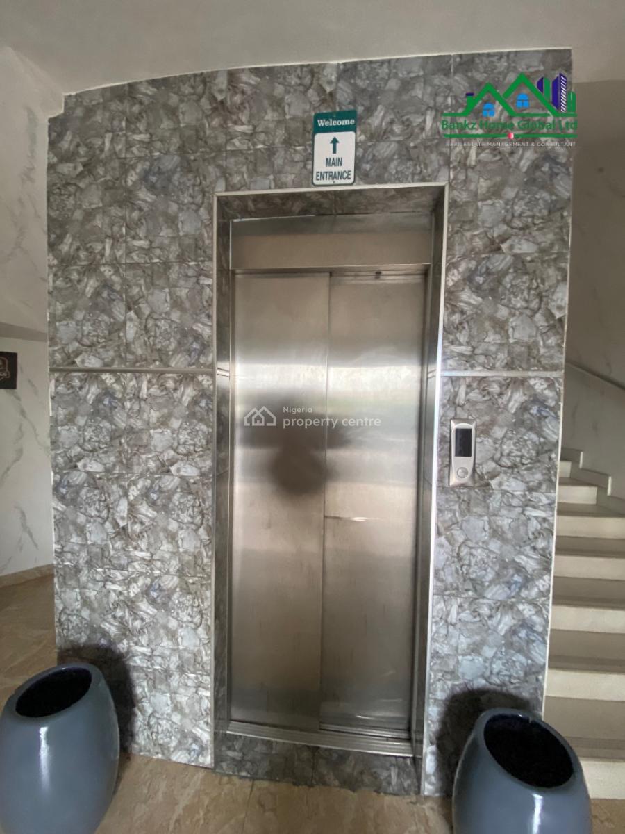 Spacious 3 Bedroom Apartment with a Bq, Lekki Phase 1, Lekki, Lagos, Flat / Apartment for Rent