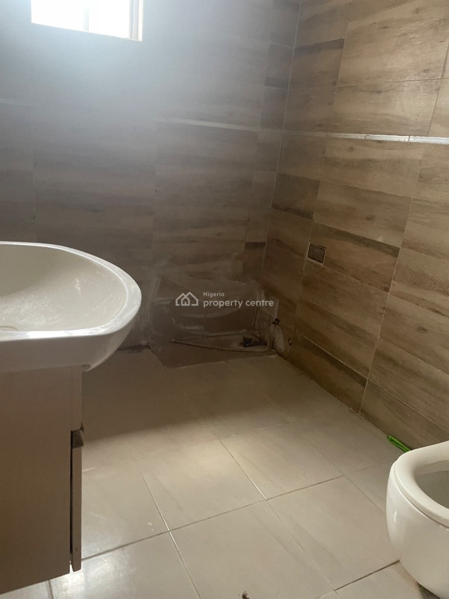 a Room in Shared Apartment, Osapa Lekki, Lekki, Lagos, Flat / Apartment for Rent