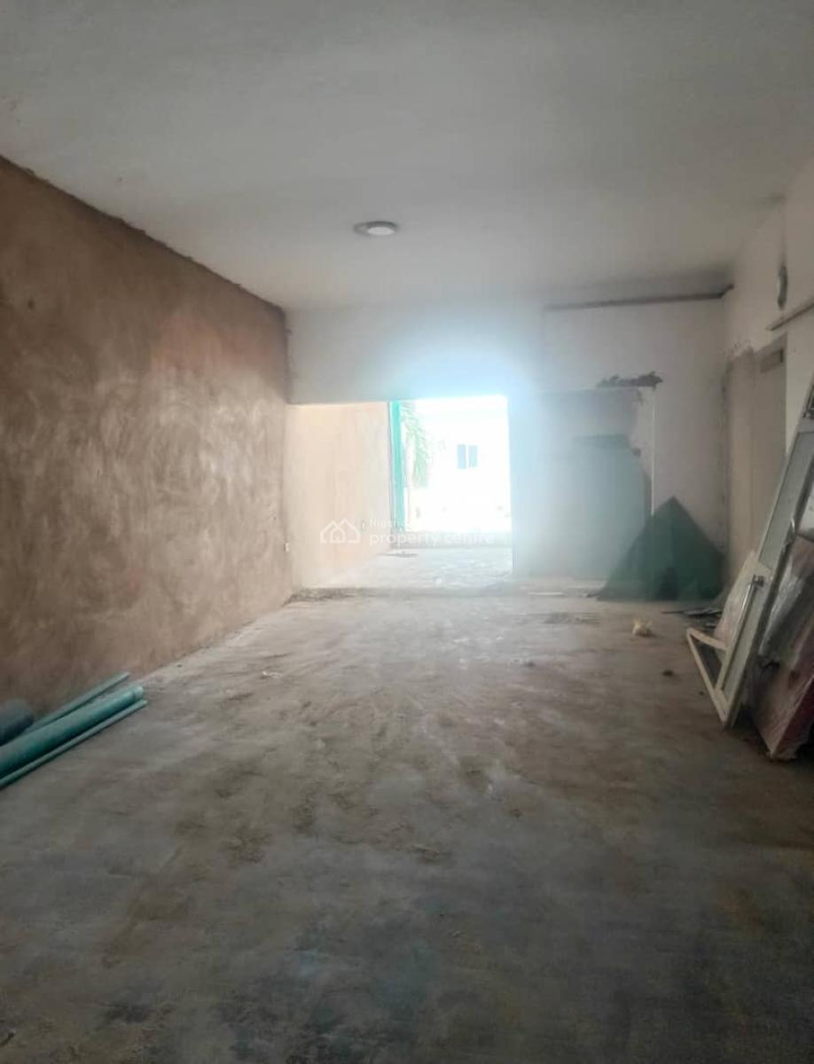 Well Positioned ,spacious Shop Space, Lekki Phase 1, Lekki, Lagos, Commercial Property for Rent