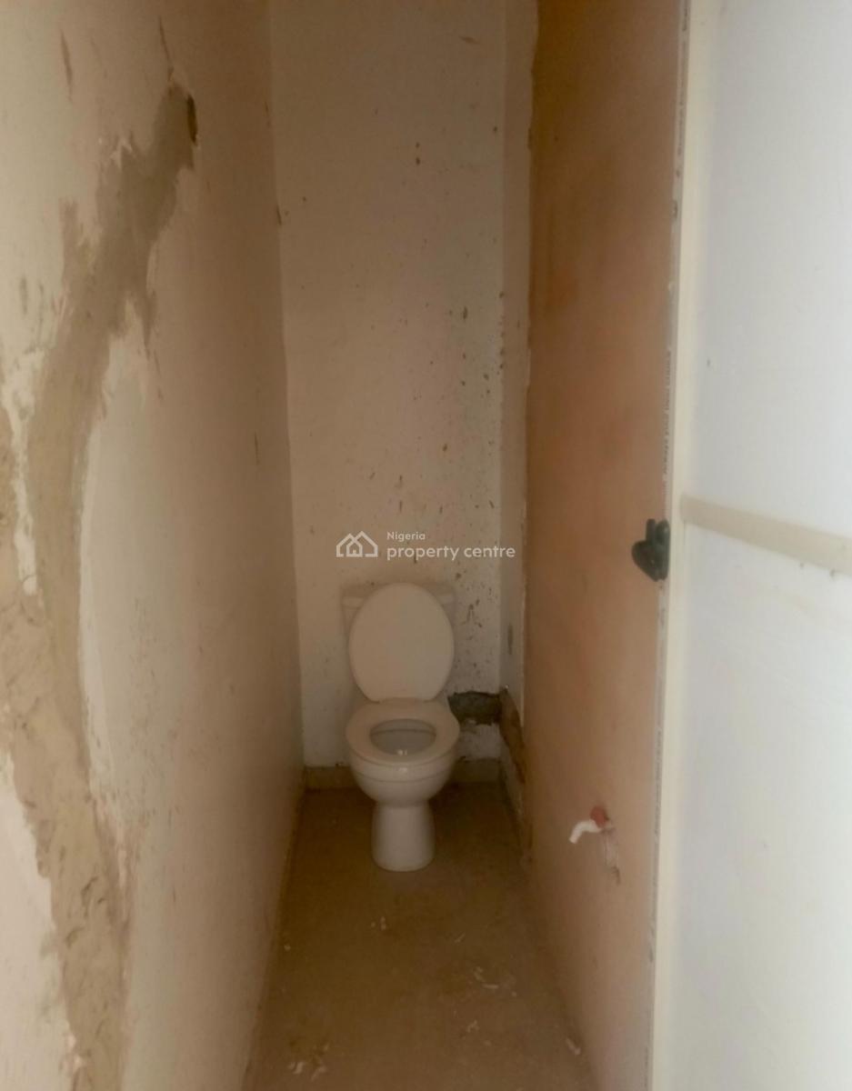 Spacious Medium Sized Shop Space Location Upstairs at The Front, Lekki Phase1, Lekki, Lagos, Commercial Property for Rent