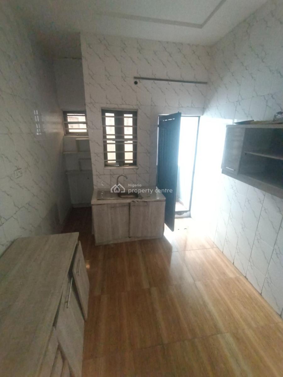 Spacious 2 Bedroom Flat, La Defense Close,off Ado Road ,lekki Palm City Extension, Ajah, Lagos, House for Rent