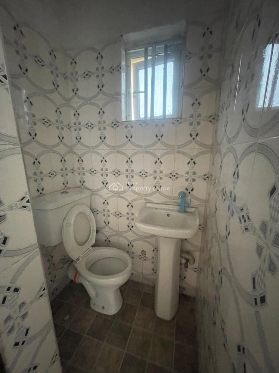 2 Bedroom Flat in a Decent Environment, Majek, Sangotedo, Ajah, Lagos, Flat / Apartment for Rent