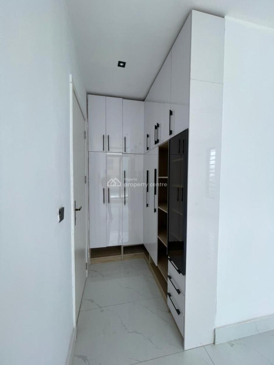 Luxury 2-bedroom Flat with Excellent Facility, Lekki Phase 1, Lekki, Lagos, Flat / Apartment for Sale