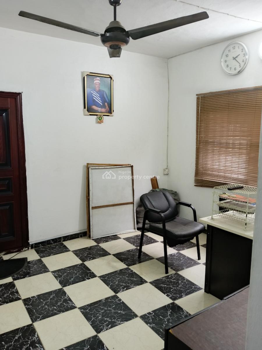 Super and Executive Room & Parlor Office  Space, on Ishaga Road, Surulere, Surulere, Lagos, Office Space for Rent