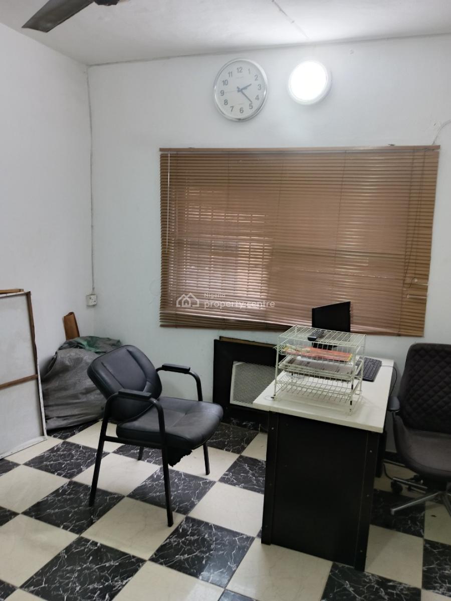 Super and Executive Room & Parlor Office  Space, on Ishaga Road, Surulere, Surulere, Lagos, Office Space for Rent