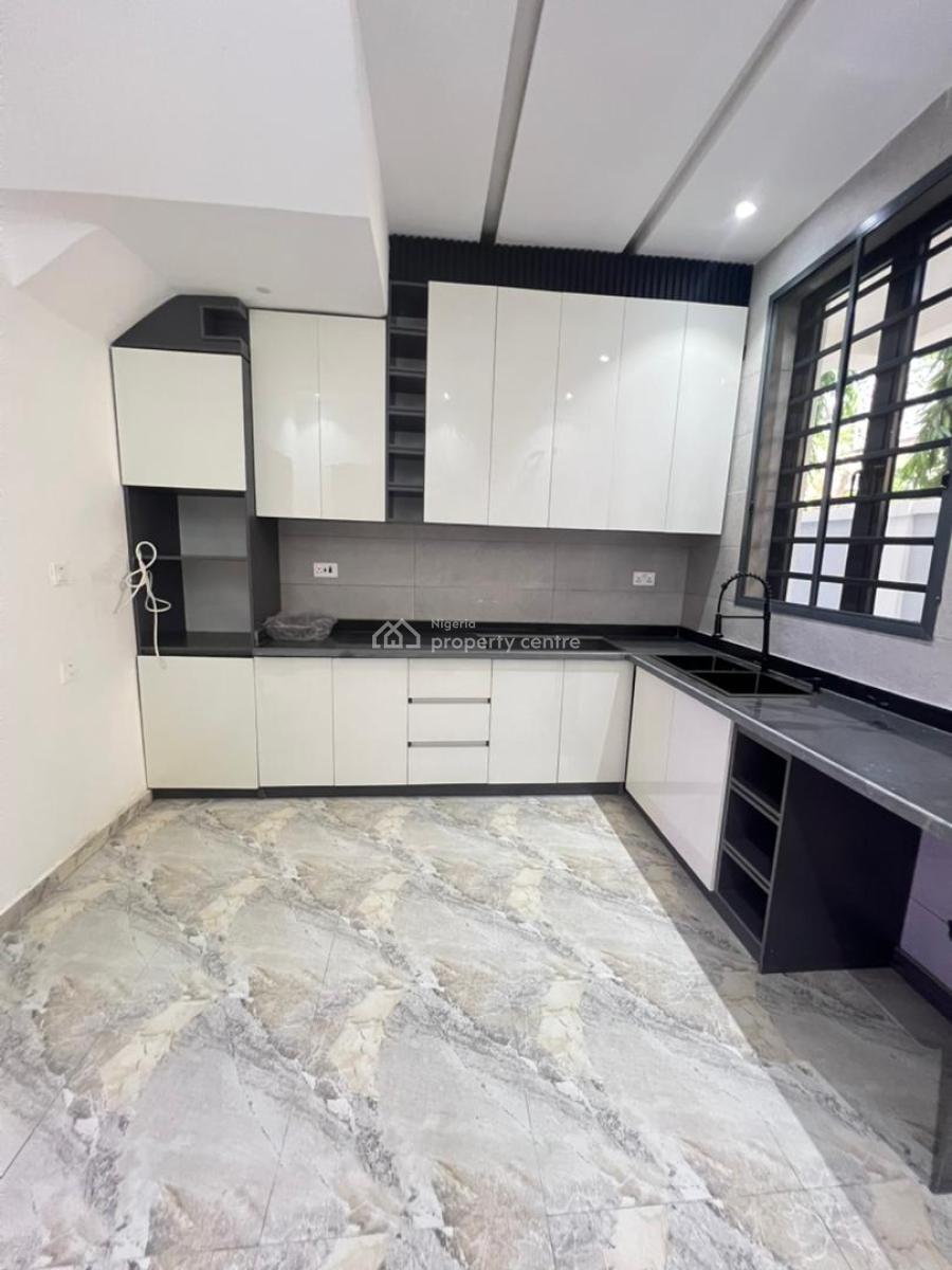 4 Bedroom Terrace Duplex, New Road, Opposite Chevron, Lekki, Lagos, Terraced Duplex for Sale