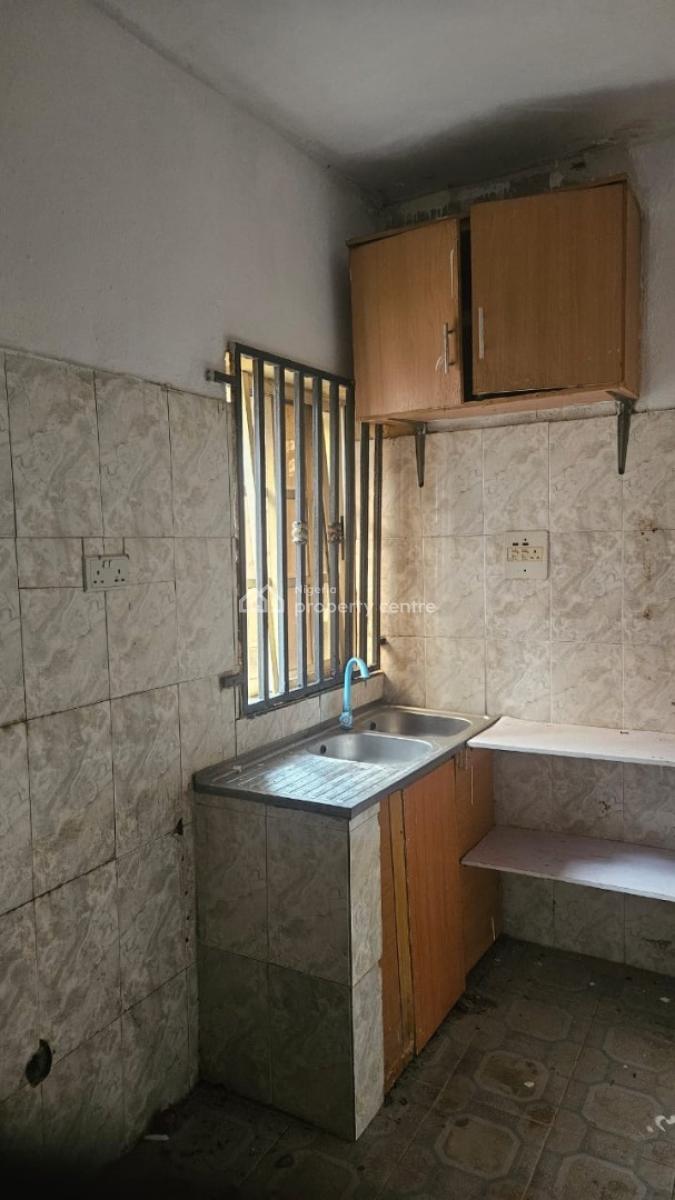 Clean 2 Bedroom Directly Along Interlocked Rd, Badore, Ajah, Lagos, Flat / Apartment for Rent