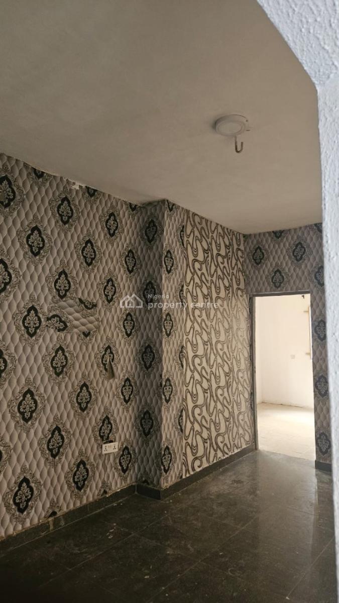Clean 2 Bedroom Directly Along Interlocked Rd, Badore, Ajah, Lagos, Flat / Apartment for Rent