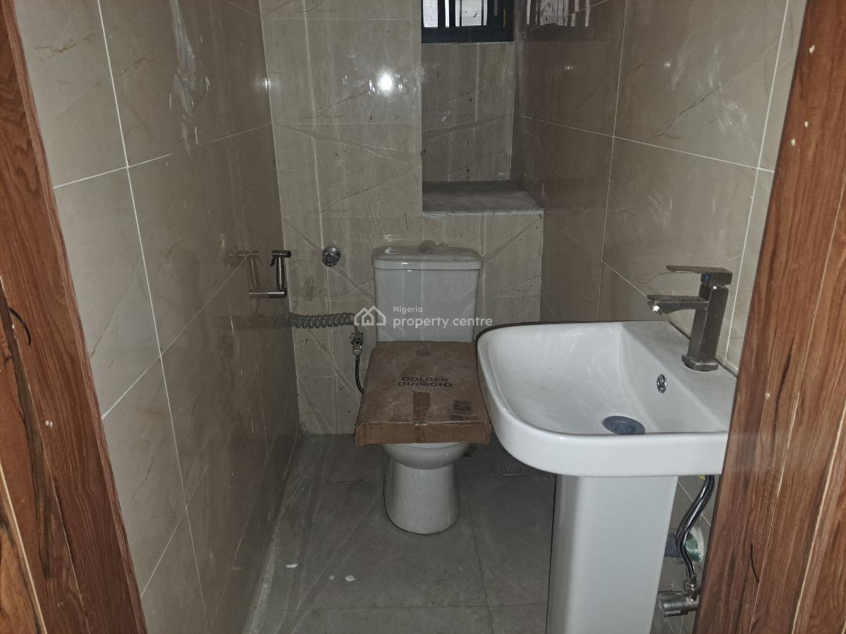 Brand New and Serviced 2 Bedroom Apartment (upstairs), Lekki Phase 1, Lekki, Lagos, Flat / Apartment for Rent