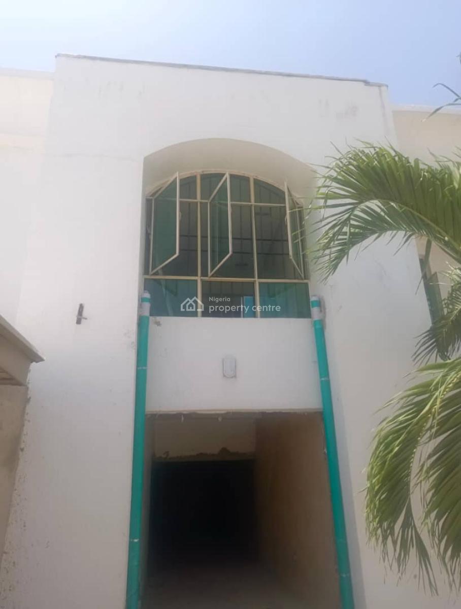 Spacious Big Shop/ Office Space, Upstairs- Front Shop, Lekki Phase 1, Lekki, Lagos, Commercial Property for Rent