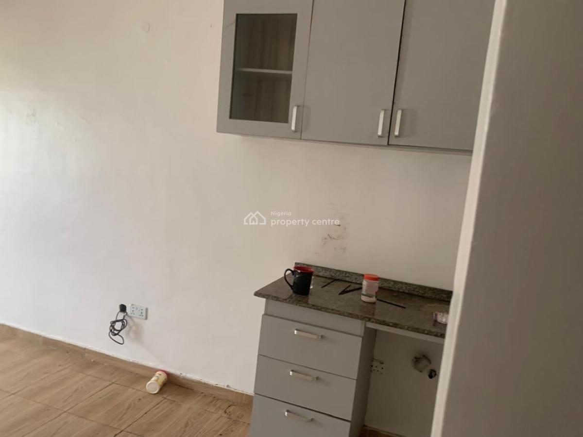Mini Flat, Chevron Drive, Lekki, Lagos, Mini Flat (room and Parlour) for Rent