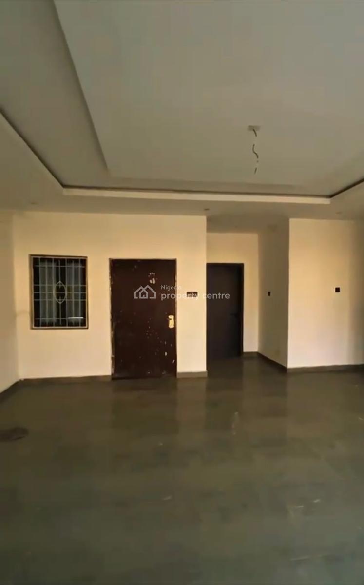 Luxurious Spacious 2bedroom En-suite Flat, River Park Estate, Lugbe District, Abuja, Block of Flats for Sale