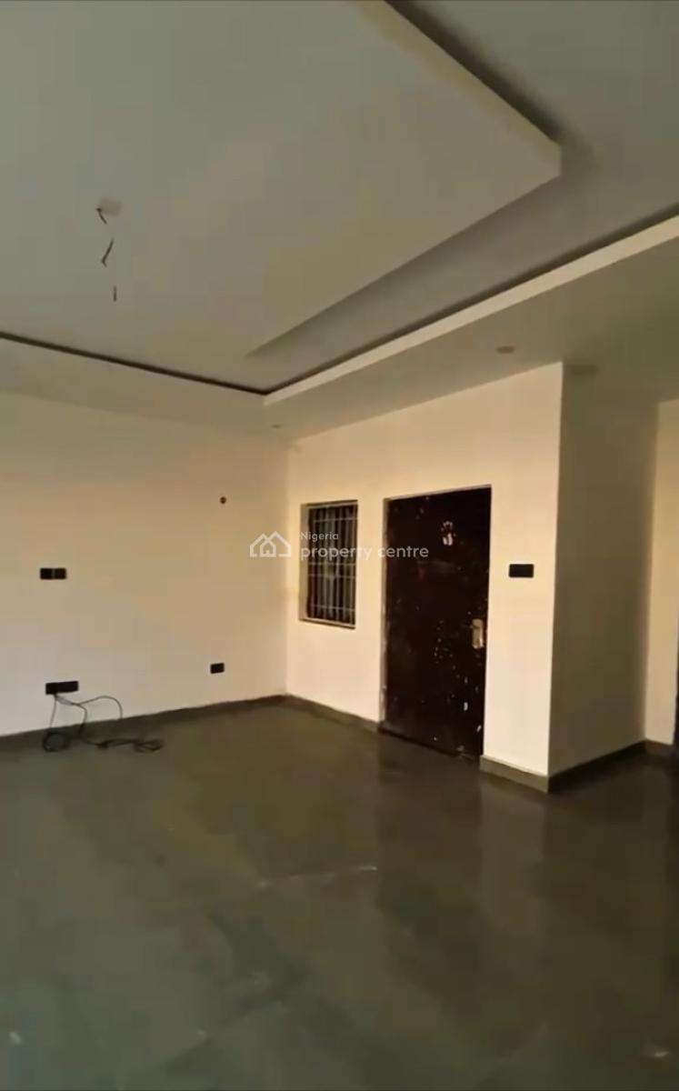 Luxurious Spacious 2bedroom En-suite Flat, River Park Estate, Lugbe District, Abuja, Block of Flats for Sale