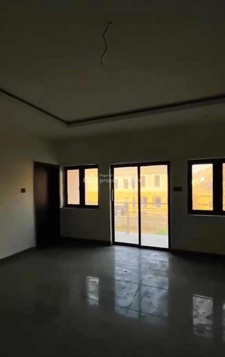 Luxurious Spacious 2bedroom En-suite Flat, River Park Estate, Lugbe District, Abuja, Block of Flats for Sale
