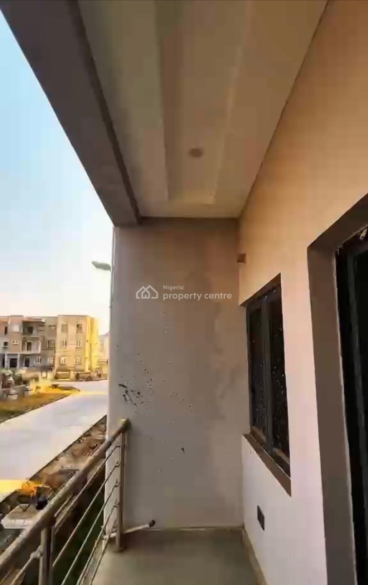 Luxurious Spacious 2bedroom En-suite Flat, River Park Estate, Lugbe District, Abuja, Block of Flats for Sale