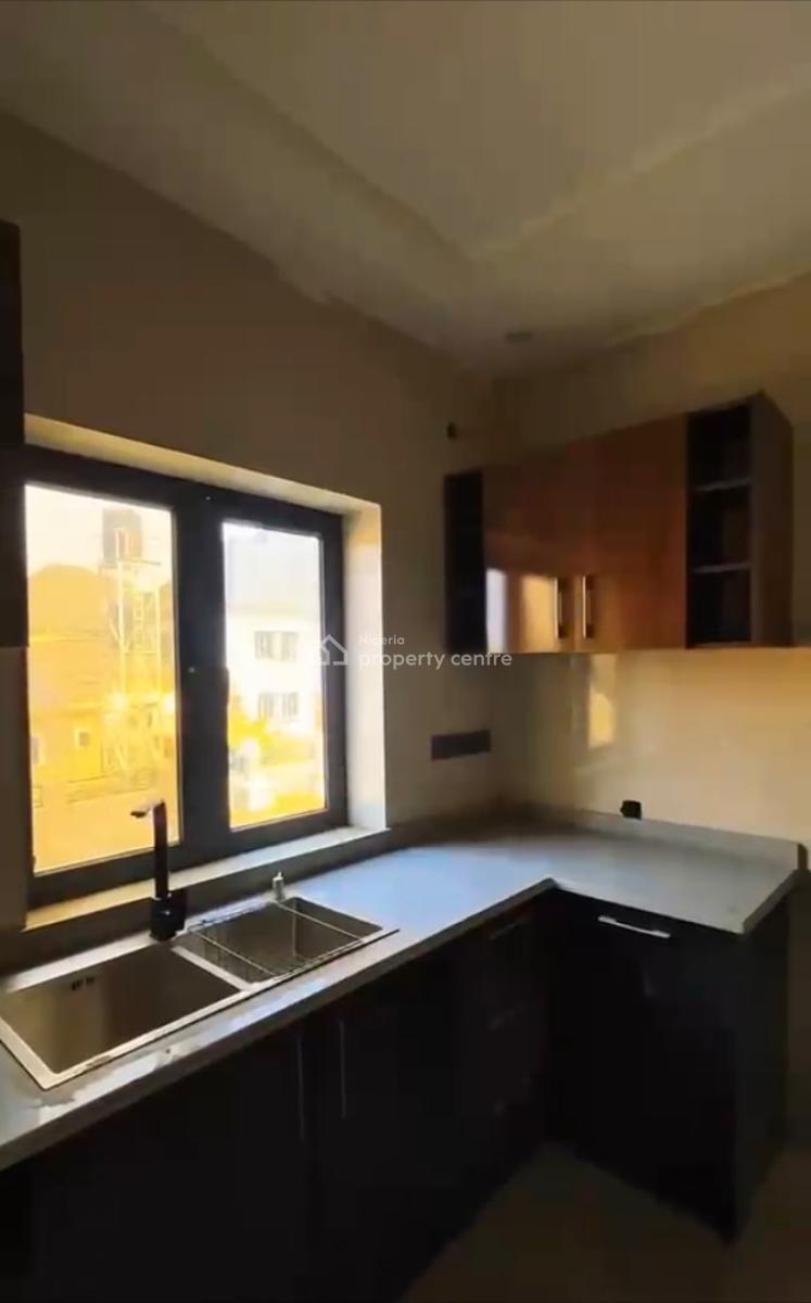 Luxurious Spacious 2bedroom En-suite Flat, River Park Estate, Lugbe District, Abuja, Block of Flats for Sale
