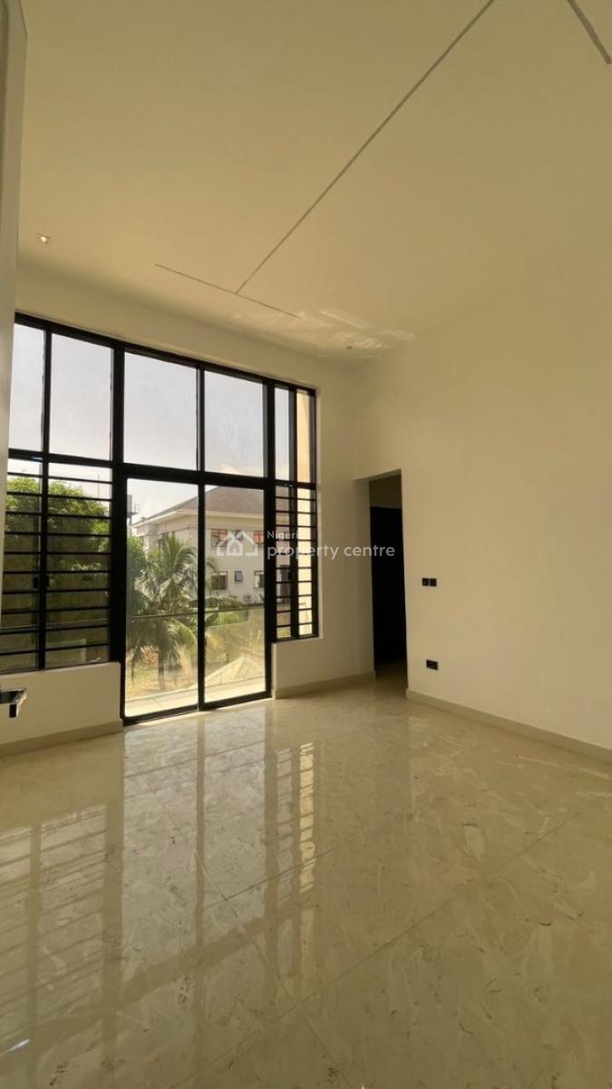 Luxurious 3 Bedrooms Apartment Without Bq, Lekki Phase 1, Lekki, Lagos, Flat / Apartment for Sale