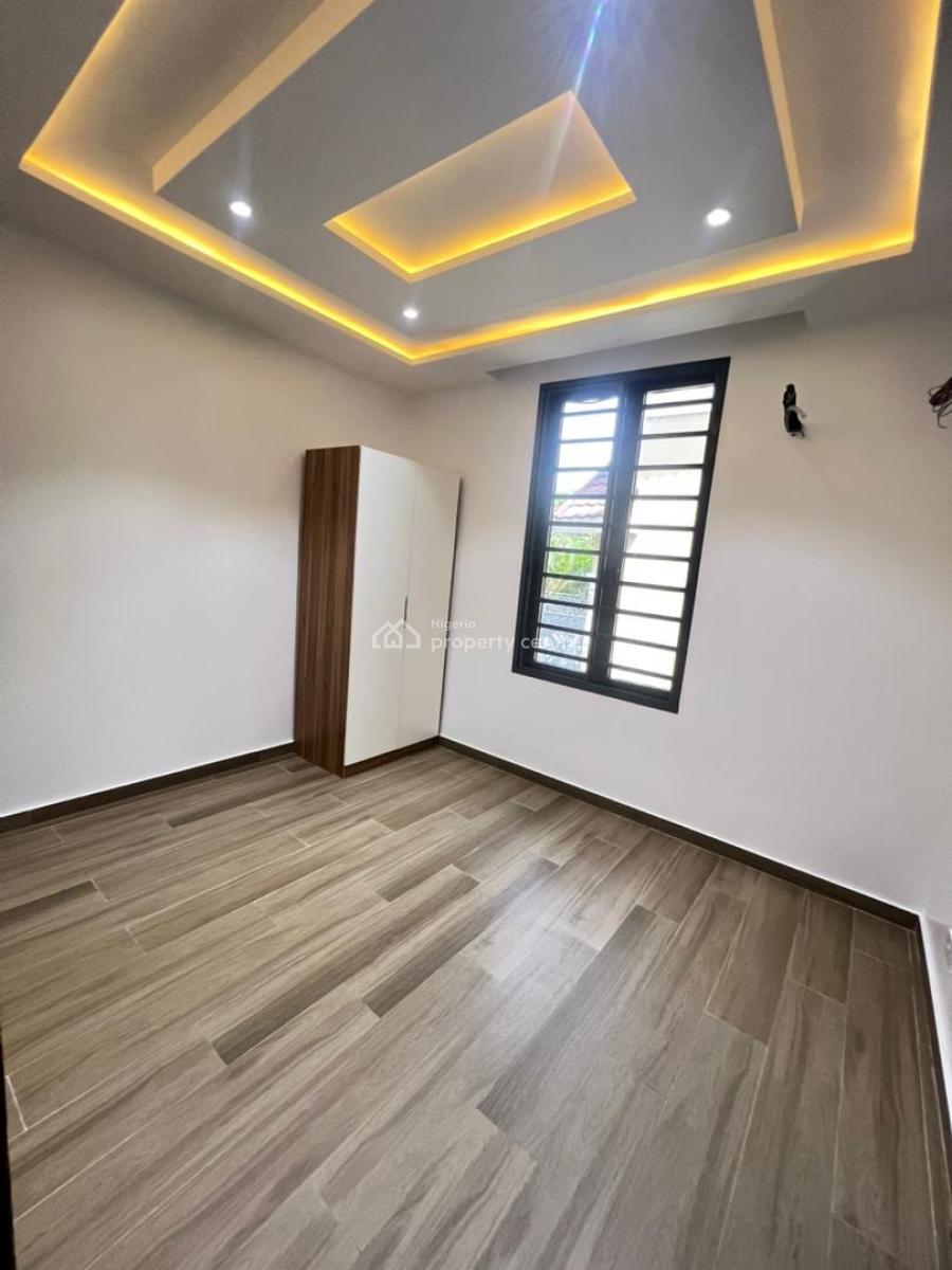 4bedroom Terrace Duplex, New Road, Lekki, Lagos, Terraced Duplex for Sale