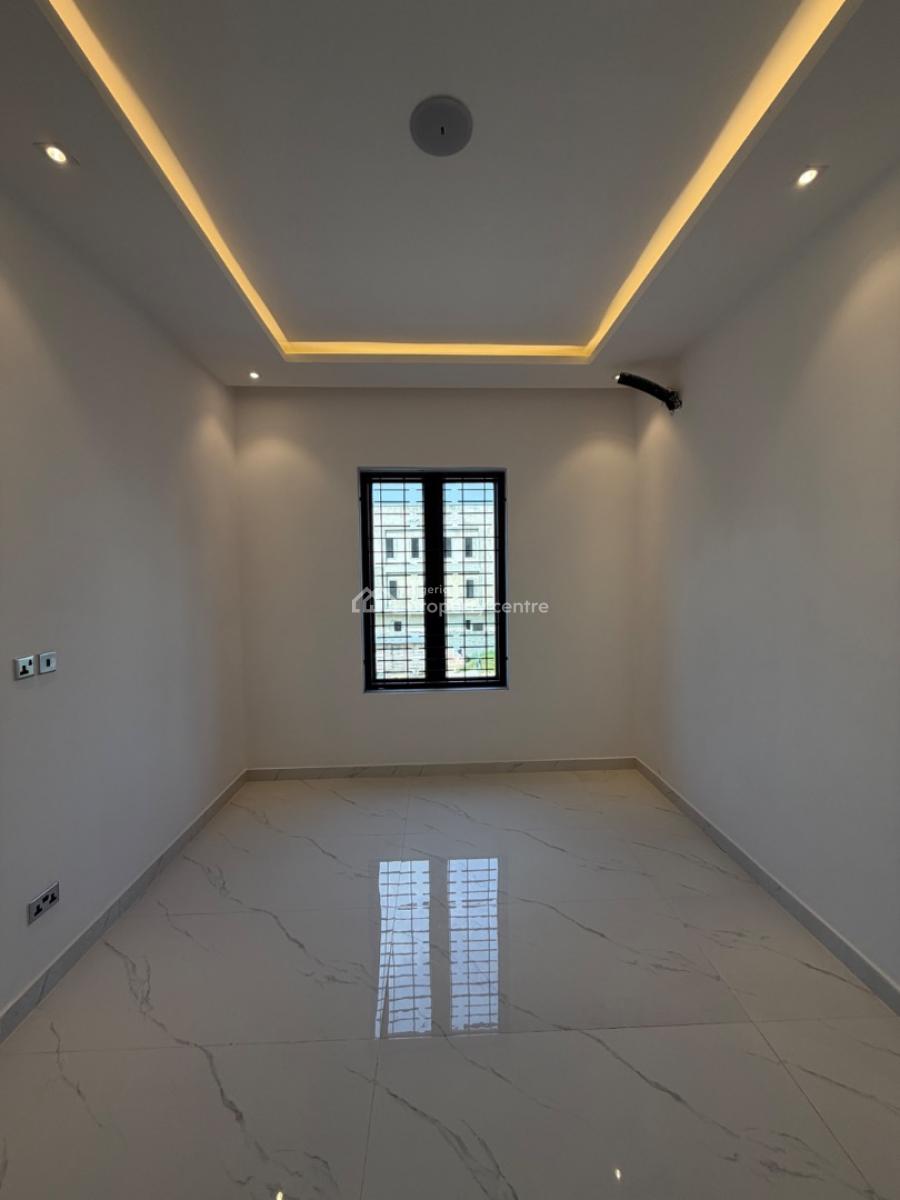 Spacious 5bedroom Detached House with Pool, Lekki Phase 1, Lekki, Lagos, Detached Duplex for Sale