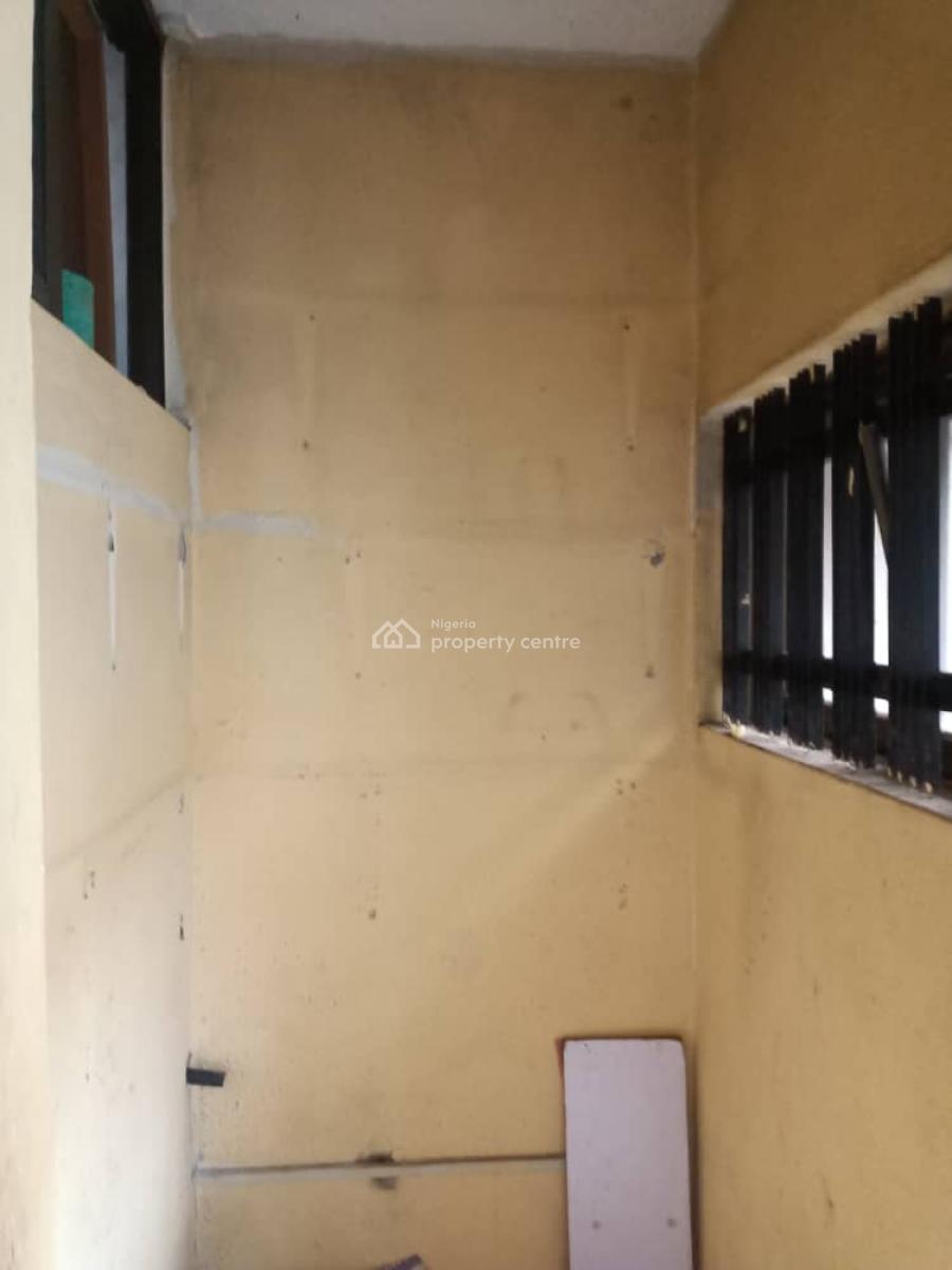 Property for R: 3 Bedrooms Flat All Ensuit in Diamond Estate Off Cm, Gra Phase 2, Magodo, Lagos, Flat / Apartment for Rent